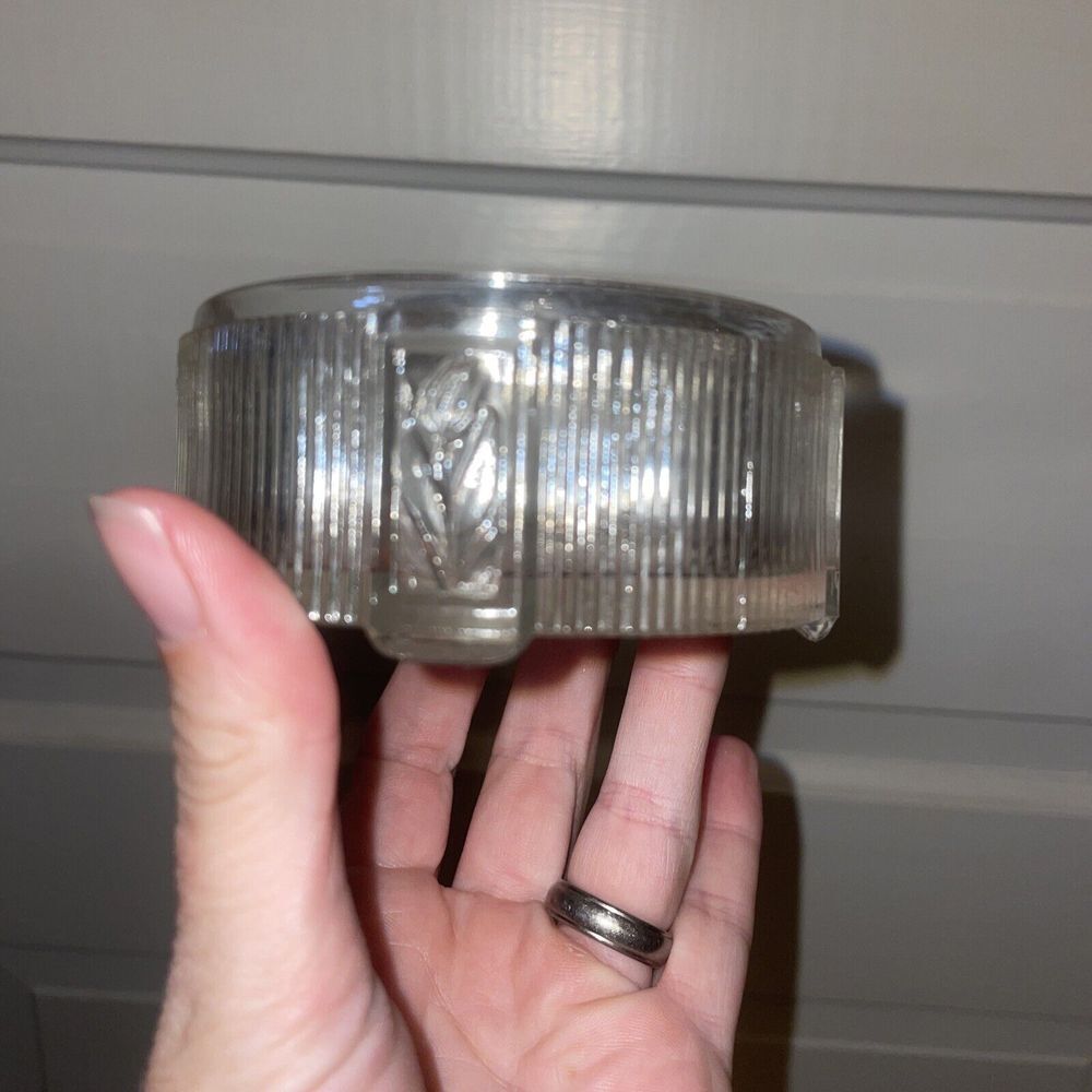 Vintage Vanity Footed Art Deco Ribbed Glass Powder‎ Jar trinket